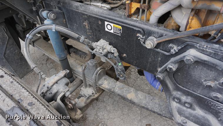 image for item DD6600 2008 Kenworth T800 semi truck