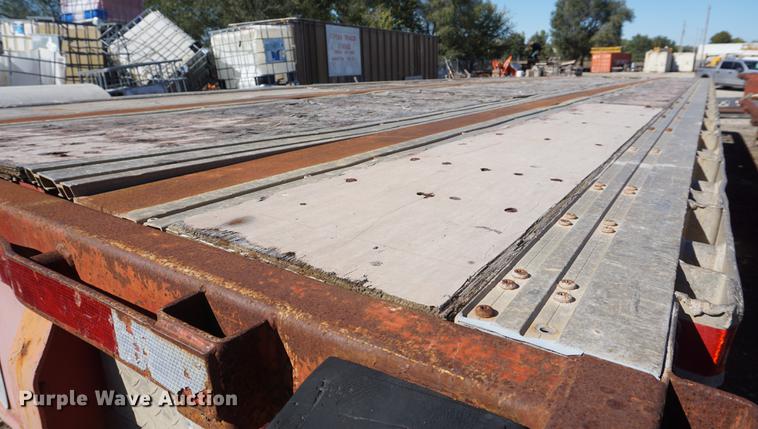 image for item DD6657 1997 Fontaine LFTW-5-10048WSAWE flatbed trailer