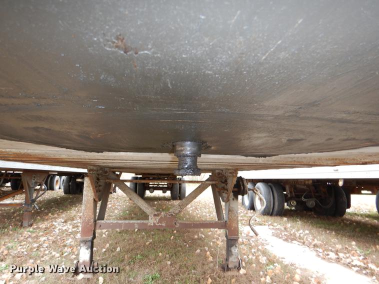 image for item DD8924 1985 Budd NF2S480D62 dry van trailer