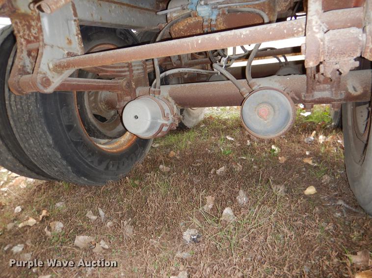 image for item DD8924 1985 Budd NF2S480D62 dry van trailer