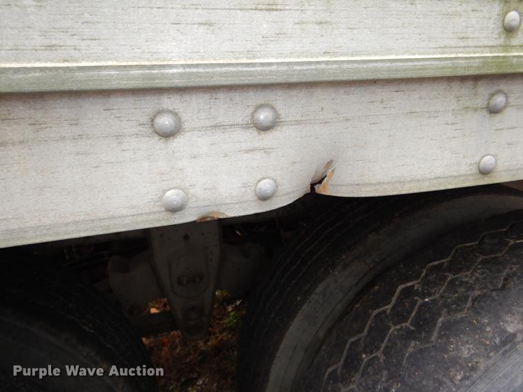 image for item DD8924 1985 Budd NF2S480D62 dry van trailer