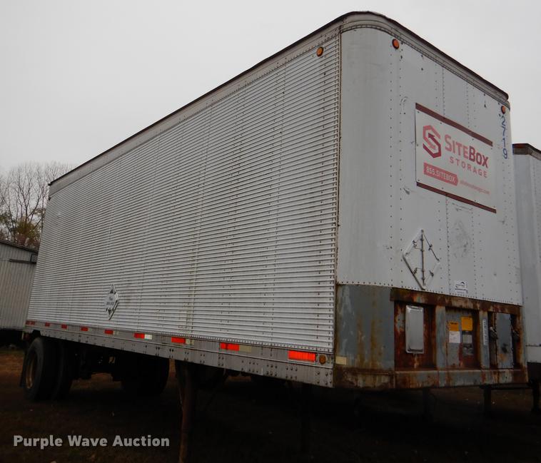 image for item DD8926 1984 Fruehauf dry van trailer