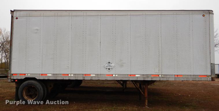 image for item DD8926 1984 Fruehauf dry van trailer