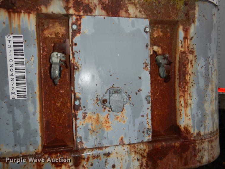 image for item DD8926 1984 Fruehauf dry van trailer