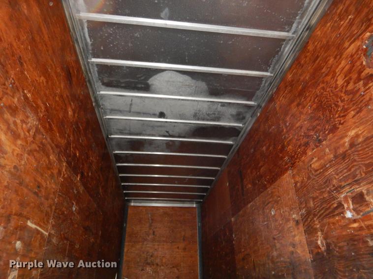 image for item DD8926 1984 Fruehauf dry van trailer