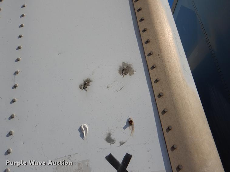 image for item DD8929 2000 Wabash dry van trailer