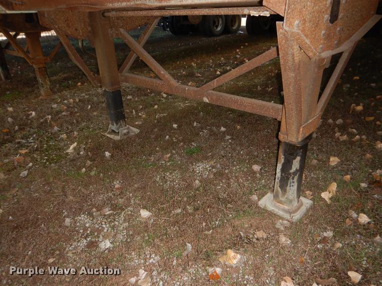 image for item DD8929 2000 Wabash dry van trailer