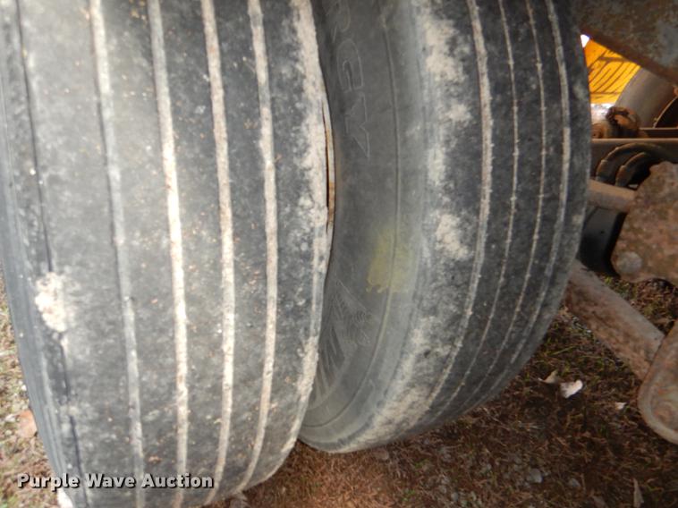 image for item DD8929 2000 Wabash dry van trailer