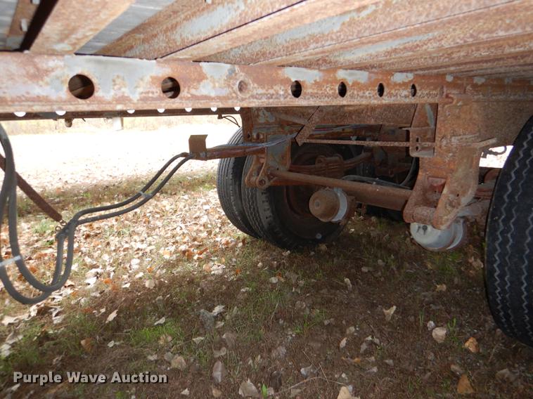 image for item DD8930 1987 Stoughton GSVW-485T-S-WEDGE dry van trailer
