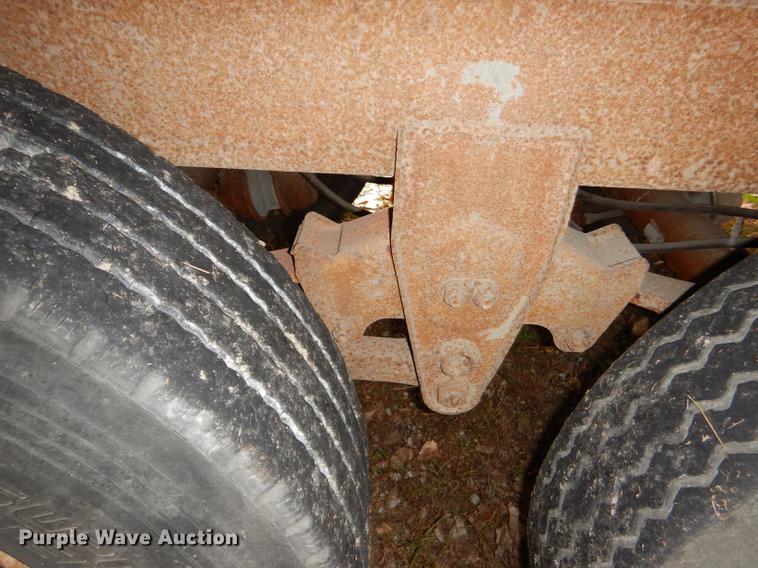 image for item DD8930 1987 Stoughton GSVW-485T-S-WEDGE dry van trailer