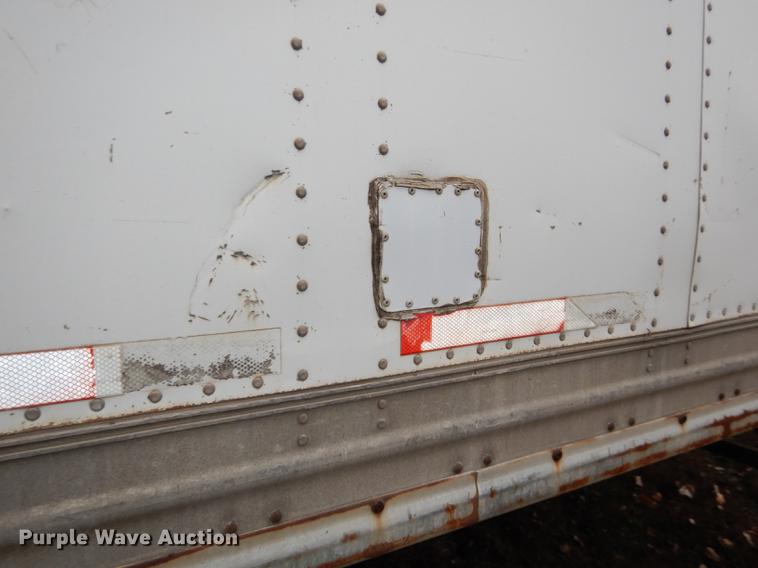 image for item DD8933 1994 Oshkosh dry van trailer