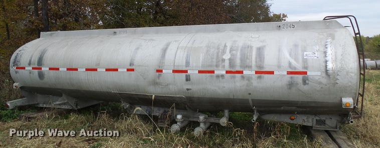 image for item DE5310 1966 Fruehauf  aluminum tank