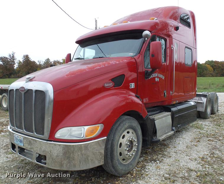 image for item DE5317 2002 Peterbilt 387 semi truck