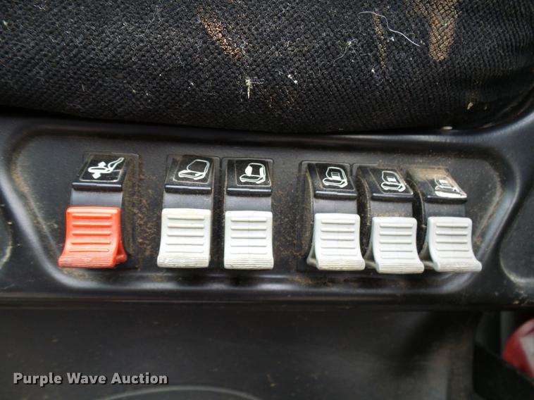 image for item DE5317 2002 Peterbilt 387 semi truck