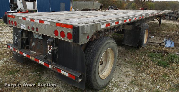 image for item DE5318 2006 Great Dane GPLWSAR248102 flatbed trailer