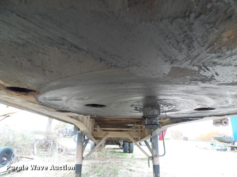 image for item DE5318 2006 Great Dane GPLWSAR248102 flatbed trailer