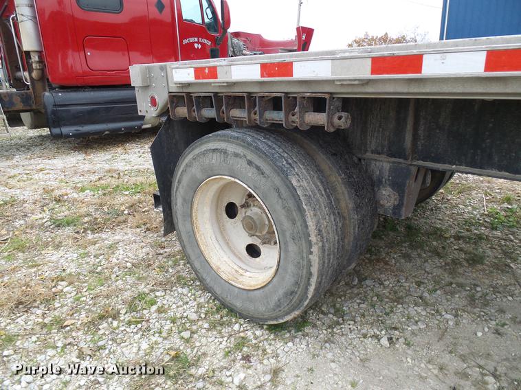 image for item DE5318 2006 Great Dane GPLWSAR248102 flatbed trailer