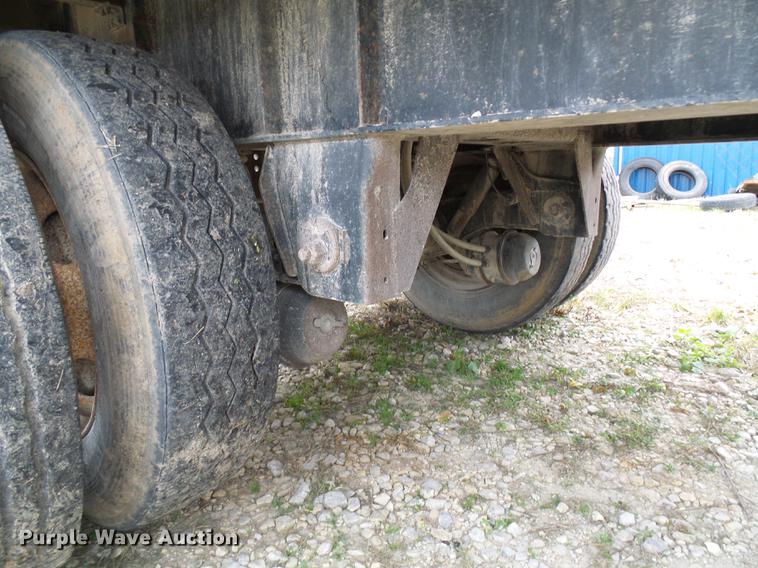 image for item DE5318 2006 Great Dane GPLWSAR248102 flatbed trailer