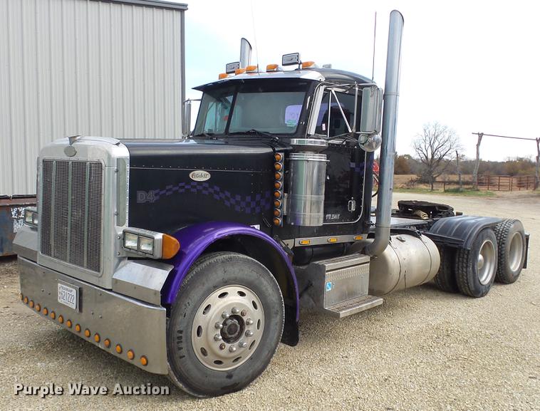 image for item DE7325 1993 Peterbilt 379 semi truck