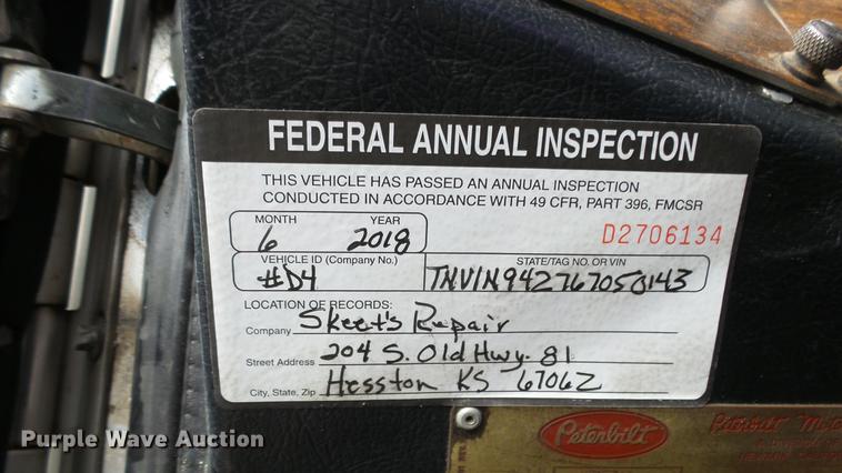 image for item DE7325 1993 Peterbilt 379 semi truck