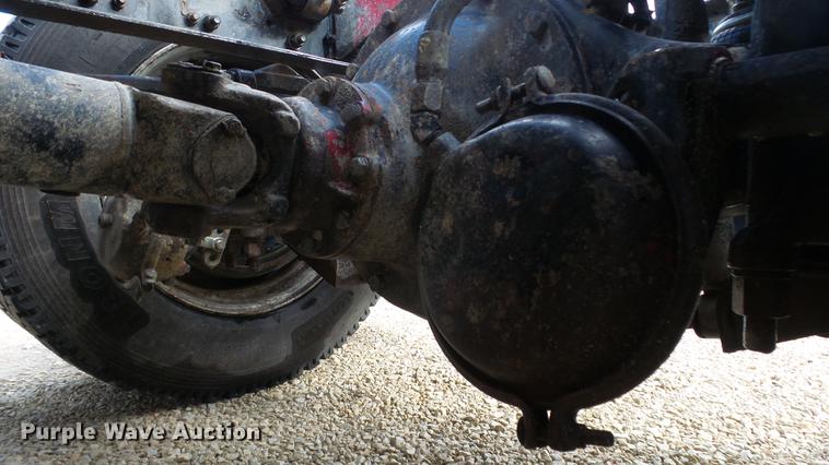 image for item DE7325 1993 Peterbilt 379 semi truck