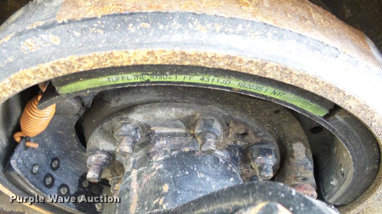 image for item DE7325 1993 Peterbilt 379 semi truck