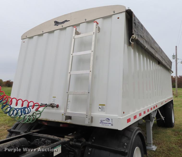 image for item DF1282 2014 Jet single hopper bottom grain trailer