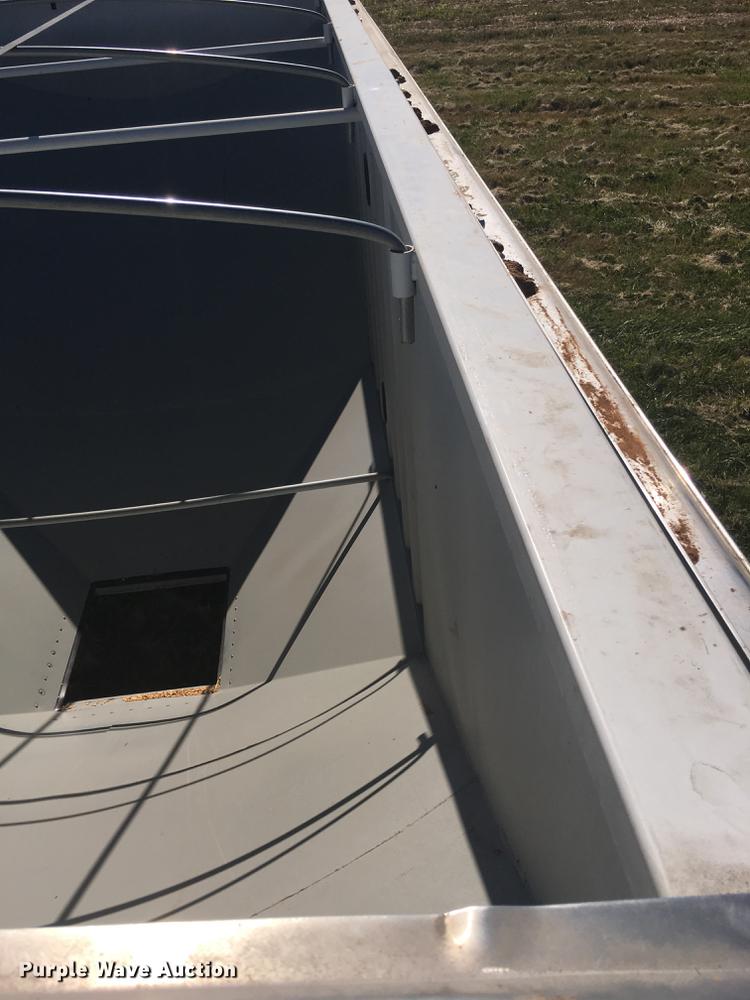 image for item DF1282 2014 Jet single hopper bottom grain trailer