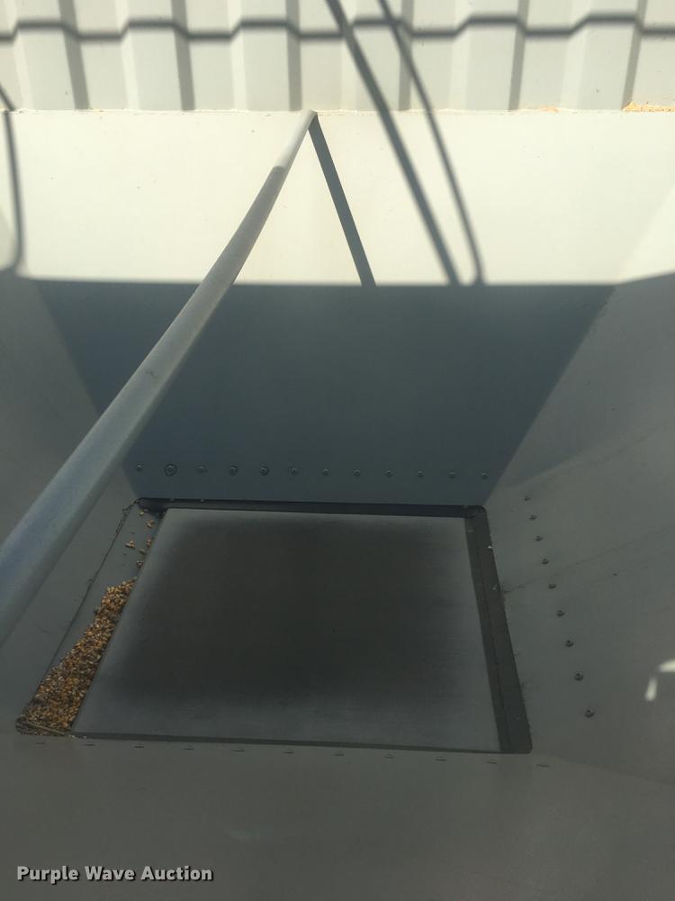 image for item DF1282 2014 Jet single hopper bottom grain trailer