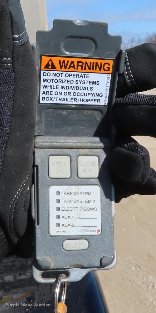 image for item DF1286 2017 Travis Vertex end dump trailer