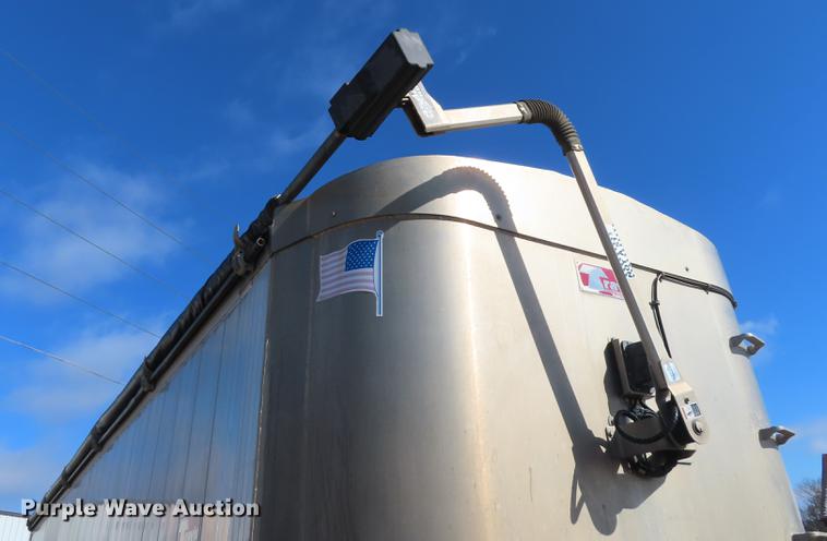 image for item DF1286 2017 Travis Vertex end dump trailer