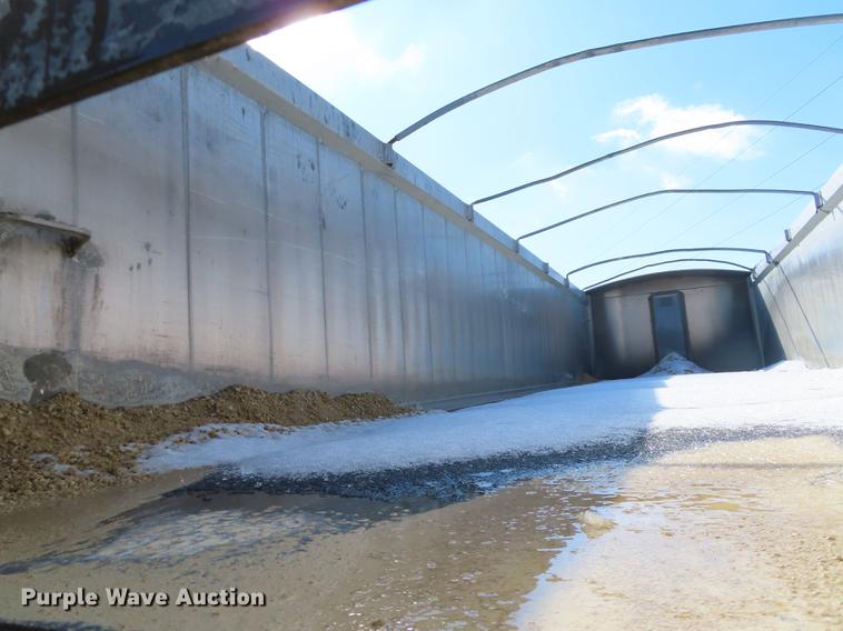 image for item DF1286 2017 Travis Vertex end dump trailer