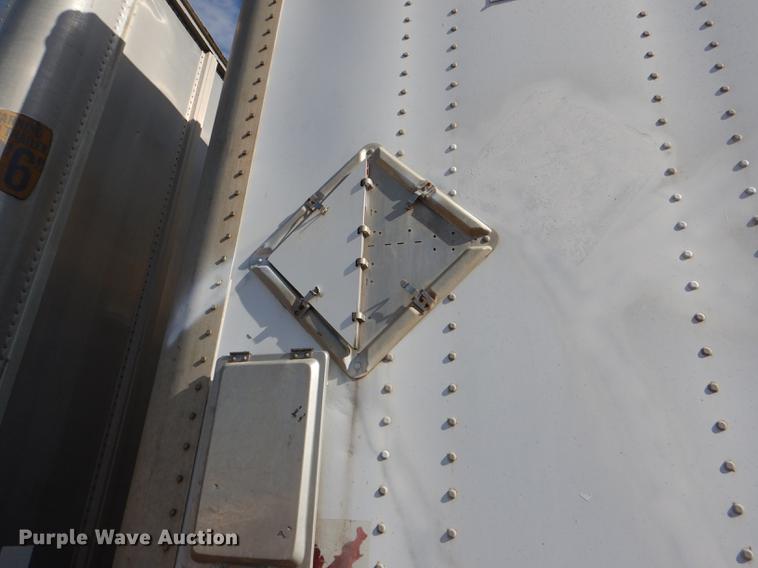image for item DF1952 2000 Wabash dry van trailer