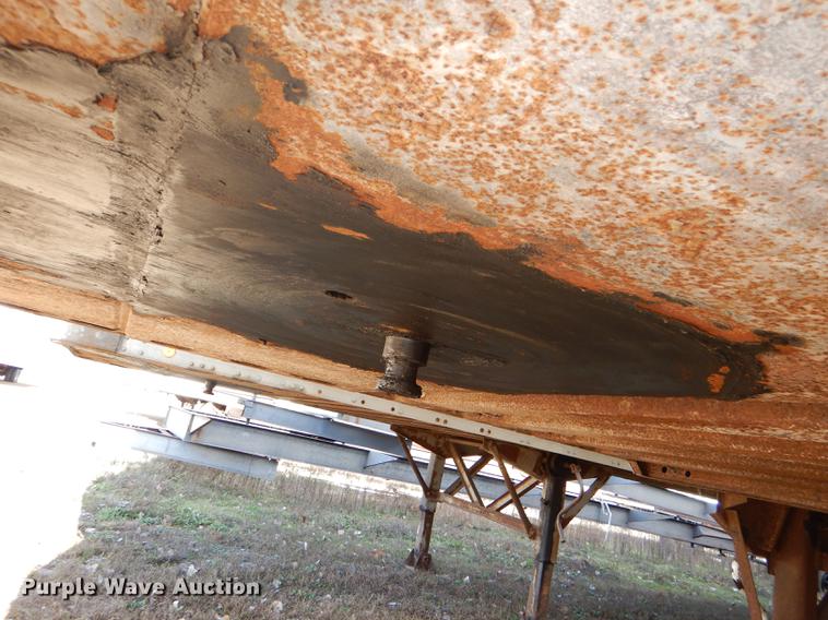 image for item DF1952 2000 Wabash dry van trailer