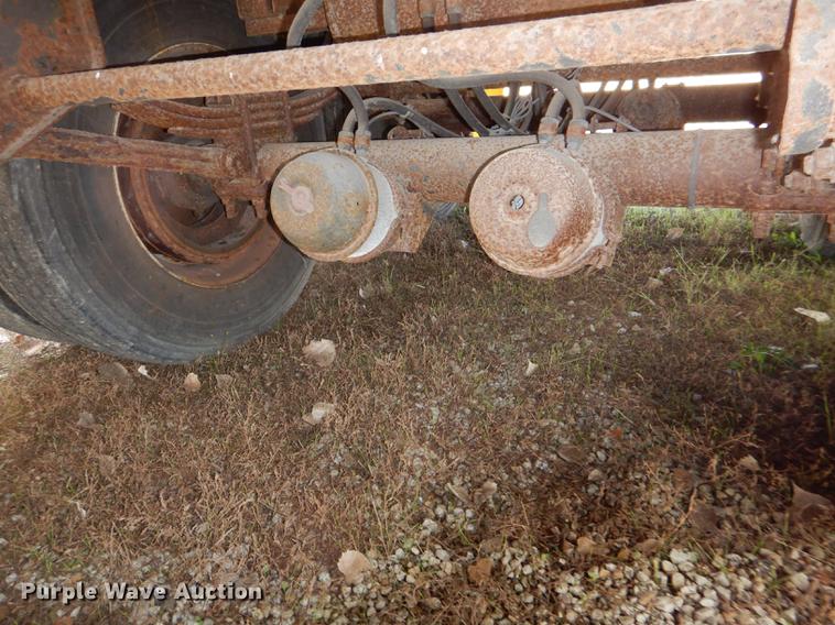 image for item DF1952 2000 Wabash dry van trailer