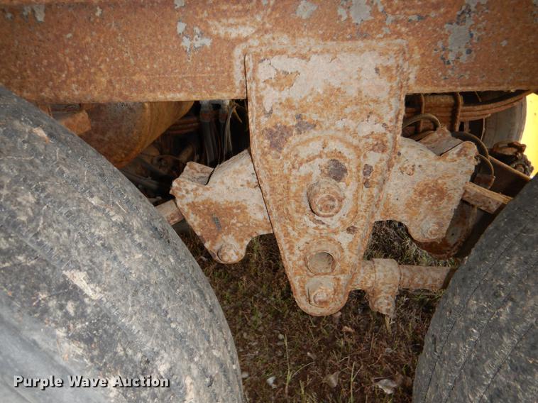 image for item DF1952 2000 Wabash dry van trailer