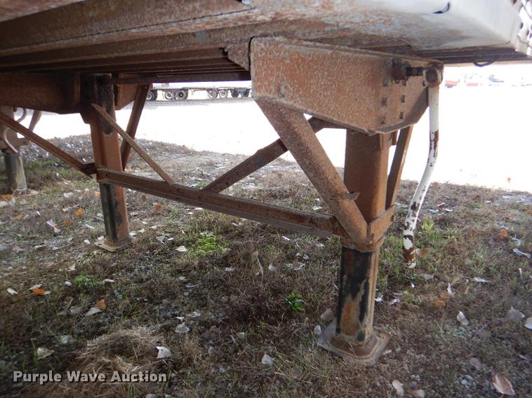 image for item DF1952 2000 Wabash dry van trailer