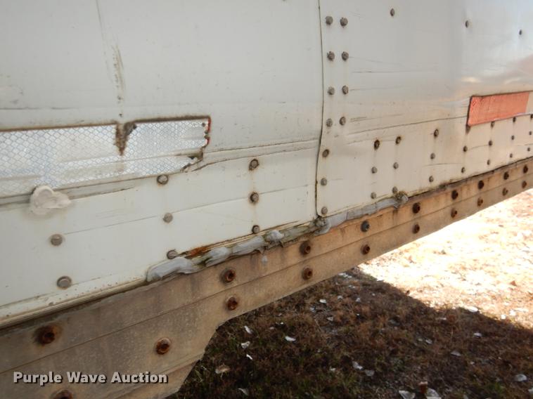 image for item DF1952 2000 Wabash dry van trailer