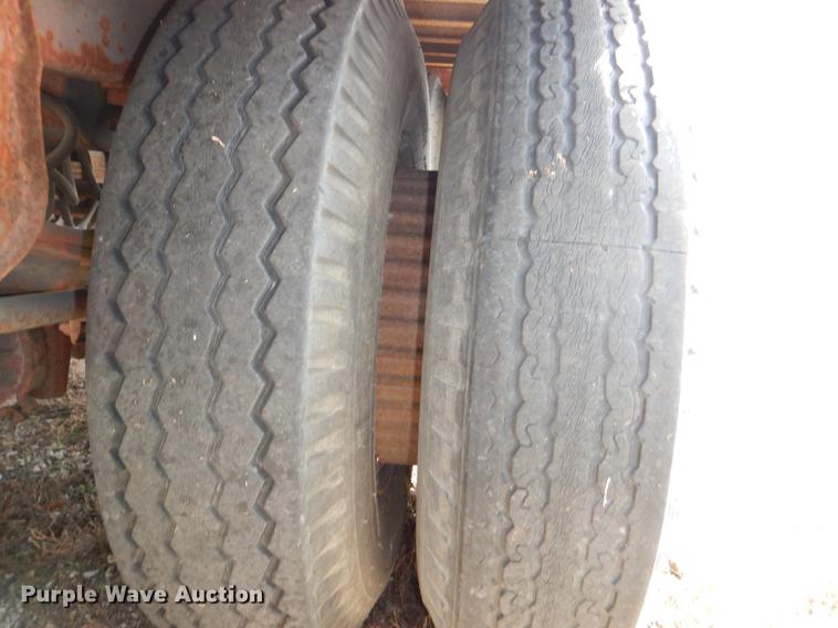 image for item DF1983 1992 Wabash SA-102CW dry van trailer