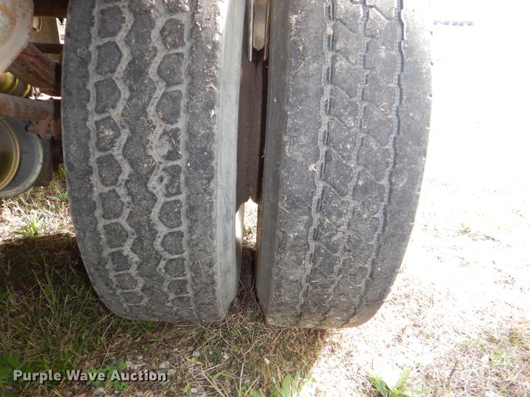 image for item DF1991 1986 Wabash FRD-102 dry van trailer