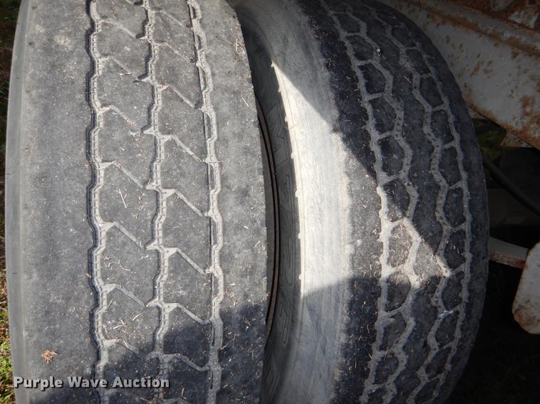 image for item DF1991 1986 Wabash FRD-102 dry van trailer