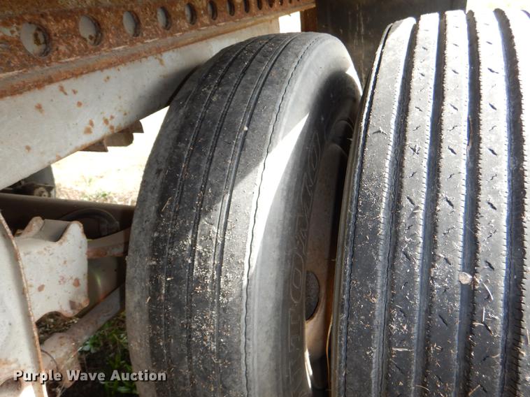 image for item DF1991 1986 Wabash FRD-102 dry van trailer