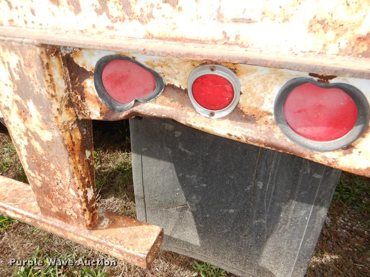 image for item DF1991 1986 Wabash FRD-102 dry van trailer