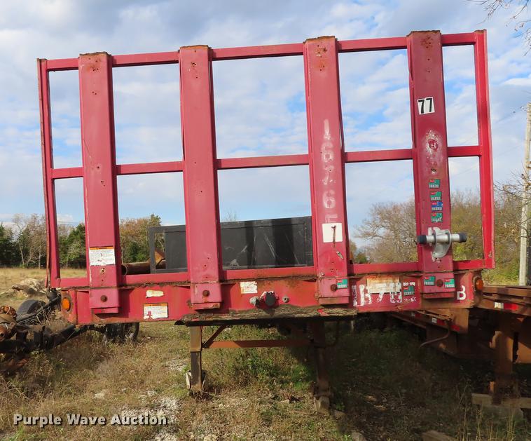 image for item DN9170 2004 Great Dane flatbed trailer