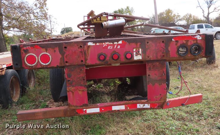 image for item DN9170 2004 Great Dane flatbed trailer
