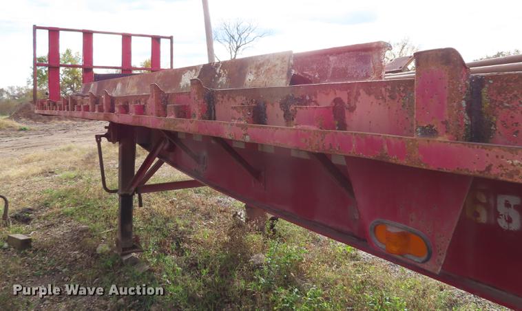image for item DN9170 2004 Great Dane flatbed trailer
