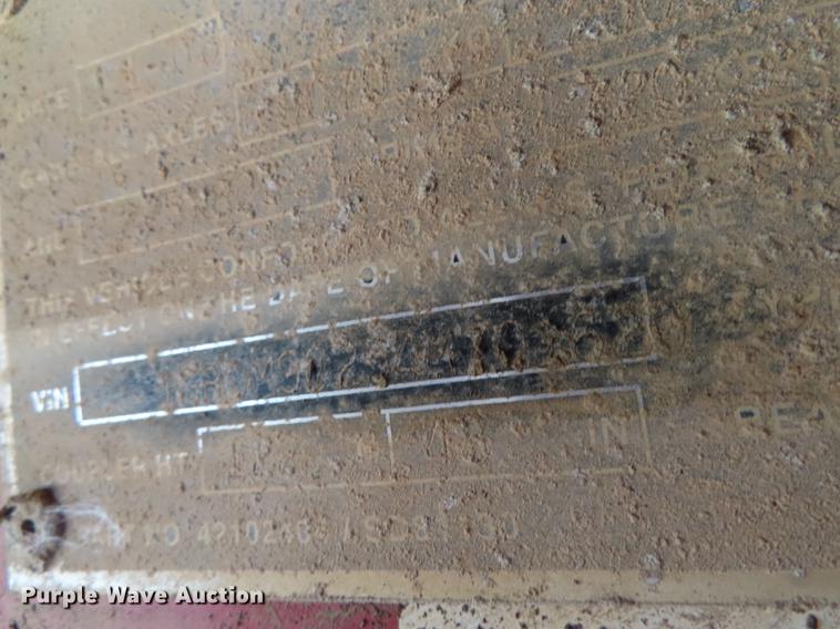 image for item DN9170 2004 Great Dane flatbed trailer