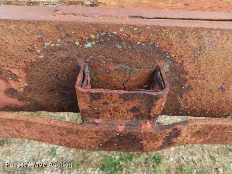 image for item DN9170 2004 Great Dane flatbed trailer