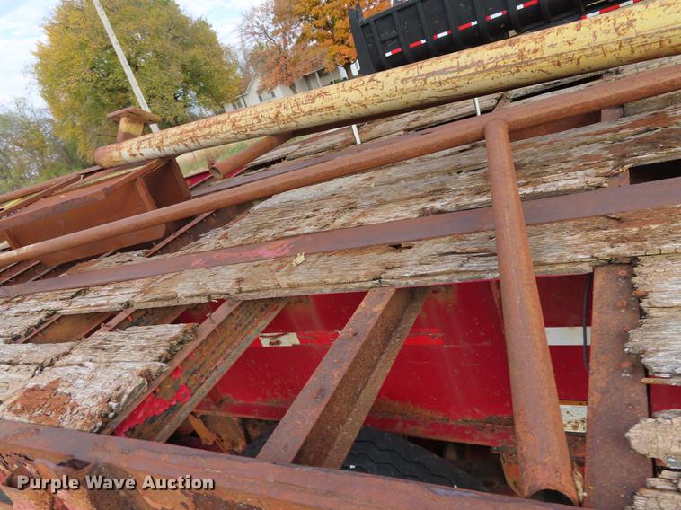 image for item DN9170 2004 Great Dane flatbed trailer