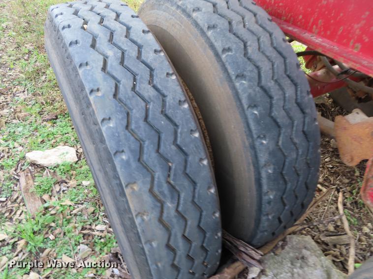 image for item DN9170 2004 Great Dane flatbed trailer